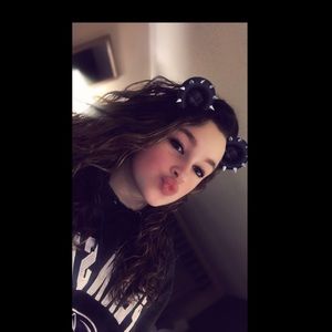 Meet your Posher, Cami